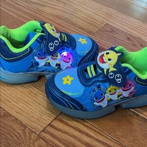 Baby Shark Pinkfong Toddler Light Up Velcro Shoes